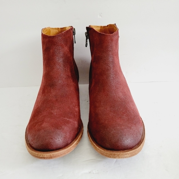 KORK-EASE Women's Riley Distresssed Bootie in Brick, Size 7 - Picture 4 of 8